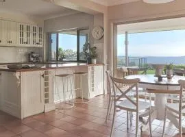 Coastview Manor - Family Hinterland Retreat