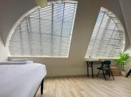 7時IN19時OUT # 新宿駅電車4分 # 駅8分 # 新規リノベーション # 最大5名 # 専用バスキッチン # 7 00 IN19 00 OUT # 4 min train to Shinjuku # 8 min walk to station # Newly renovated # Max 5 guests # Private bath kitchen