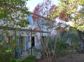Le colibri bleu, hotel in Argeliers