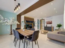 Casa Paradiso in Ghaxaq Private Rooftop Pool