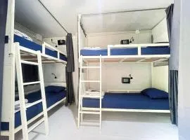 Babyshark Hostel - Loh Dalum Bay