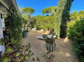 Gasmim91 - Votre Oasis à 6km de Saint-Tropez Maison climatisée avec Piscine Lagon, hotel in Port Grimaud