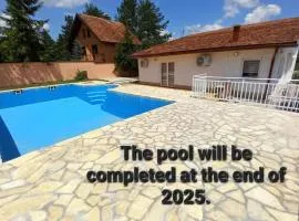 Vila Ejna , Misevici