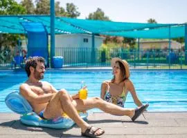 Etnachta Kibbutz Afik