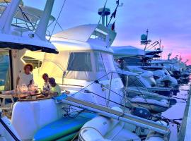 ANIMA MARIS Yacht, Hotel in Umag