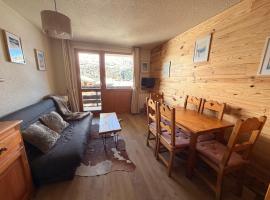 Méribel Mottaret - 2 pièces - Pied des pistes avec vue - Parking, hotel in Les Allues