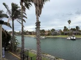 Sunrise Deck Lake Naps 5Bedroom Group Getaway