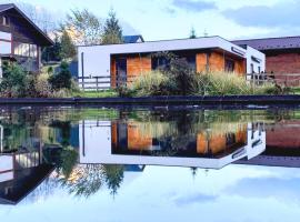 Вудхарт2、ヤシニャのホテル