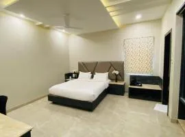 Sun Shine Hotel