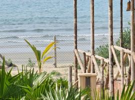 Royal Palms, hotel in Bhogwe