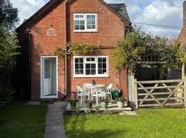 Delightful 3-bedroom Cottage, Brockenhurst