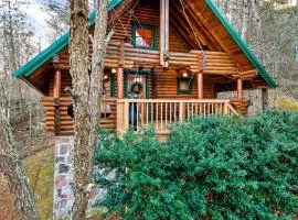 Spectacular Wooden Cabin with Hot-tub in Sevierville, Tennessee