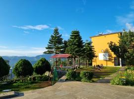 Mist n Meadows Resort, hotel in Rājgarh