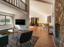 Casa acogedora con chimenea y vistas a la Sierra