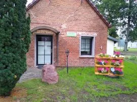 Ferienhäuschen in der Nähe der Kirche