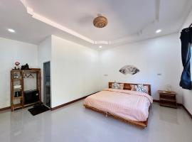 Jiamei Rakthai 家美, Hotel in Mae Hong Son