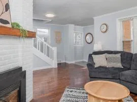 Bungalow on Baldwin - 3 bed 2 bath
