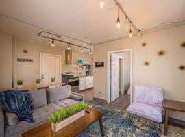 Downtown 2 Bedroom Apartment - Free Parking, Hotel in Appleton