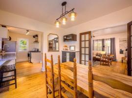 Downtown Lawrence University - Edge of Campus Perfect for Families, hotel in Appleton