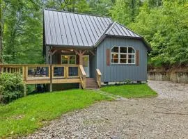 Hot Tub - Intimate Cabin - Snuggle Inn