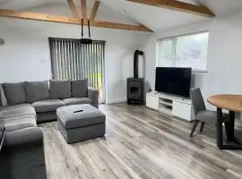 Cozy 2-Bedroom Cottage-Style Home