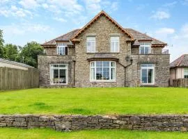 Silverdale Apartment