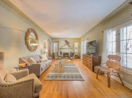 Downtown Oasis Family Home - Lawrence University PAC College Ave, hotel in Appleton