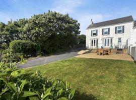 Upper White Gates, hotel in Little Haven