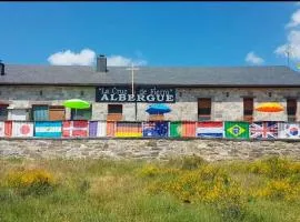 Albergue de peregrino Cruz de Fierro