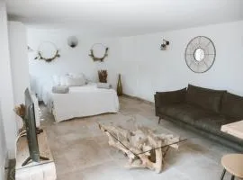 Carignan - Gîtes Du Mas Des Jeux