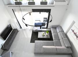 ICON Urban Living Trikala, hotel in Tríkala