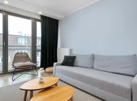 Przytulny Apartament z Parkingiem Blisko Starego Miasta by Noclegi Renters