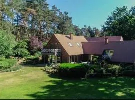 Silk and Stone Manor