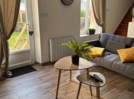 La maison des hôtes, hotel v destinaci Poilly-lez-Gien