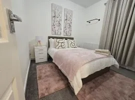 Room 2 Shared House 3 min from Stadium