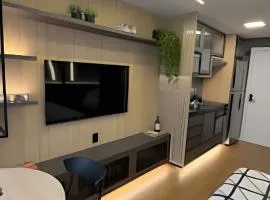 602 - Estúdio elegante com piscina e academia