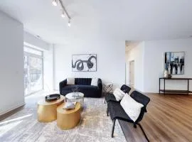 Modern 3BR Near McCormick & South Loop