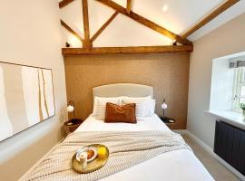 Character filled Courtyard Escape, hotel in Harrogate