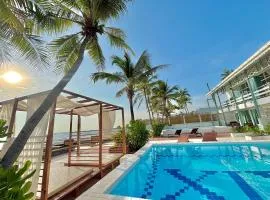 Oceanfront Colonial Beach Villa 6Bedrooms, Sleeps 28