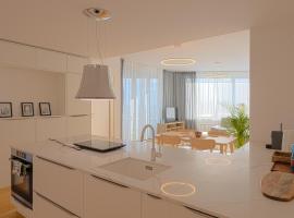 Skau Sky Park Mint by Zaha Hadid 22 Floor 1 Tower Free Parking, hotel in Staré Mesto