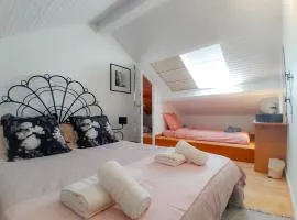 Joli duplex refait à neuf, face gare, près Ermitage