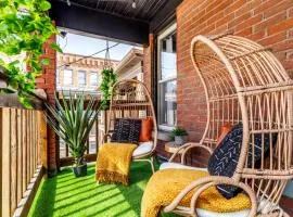 Prime Location Top Rated Clean Parking Free!