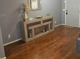 Atlanta's Furnished Rooms- Walk to The Aquarium, GWCC & Mercedes Benz Stadium, hotel v destinaci Atlanta