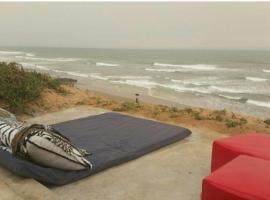 Grotte au bord de mer, hotel in Tiznit