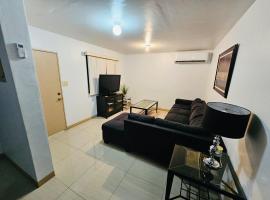 Joe's Place 1 bedrm, 1 bathrm, hotel a Sinajana