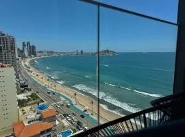 Habitacion Frente al Malecon By Partner Host