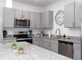 Stylish Stay Off I-65, Pets Welcome, hotel i Pelham