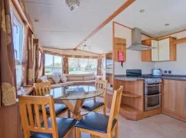 Pet Friendly 'Instow' Caravan with Sea Views