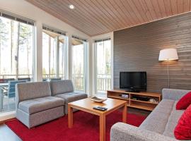 Spacious Apartment for 6 with Sauna, hotelli kohteessa Hämeenlinna