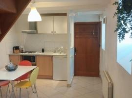 L'Arlequin, hotel v destinaci Vénissieux